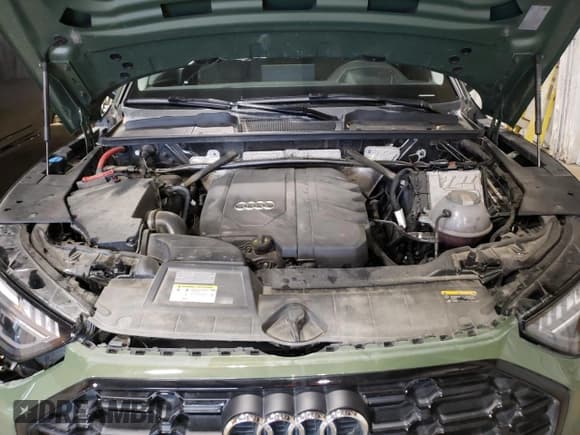 ✅ 2023 Audi Q5 • VIN: WA1FABFY2P2136526 • Лот: 69073915. Опубликован ранее на Copart с пробегом 17 865 миль. Бесплатный доступ к архиву аукционных продаж из США и подробный отчёт об истории автомобиля на DreamBid. Изображение 12.