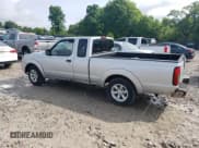 ✅ 2001 Nissan Frontier XE • VIN: 1N6DD26S81C355165 • Лот: 71413255. Опубликован ранее на Copart с пробегом 232 120 миль. Бесплатный доступ к архиву аукционных продаж из США и подробный отчёт об истории автомобиля на DreamBid. Изображение 2.