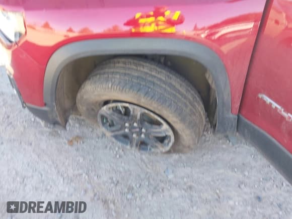 ✅ 2021 GMC Acadia AT4 • VIN: 1GKKNLLS6MZ202128 • Lot: 43692436. Wystawiony na IAAI z przebiegiem 80 560 mil. Bezpłatny archiwum sprzedaży aukcyjnych z USA i szczegółowy raport historii pojazdu na DreamBid. Zdjęcie 6.