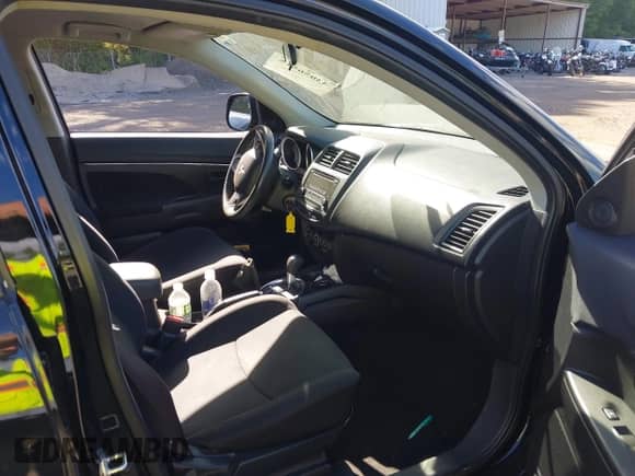 2015 Mitsubishi Outlander ES с VIN 4A4AR3AU6FE048183, выставлен на аукционе IAAI как лот 43056575 с пробегом 54 137 миль миль и . История ставок и продаж доступна на DreamBid. Изображение 5.