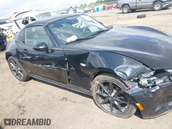 ✅ 2018 Mazda MX-5 Miata Grand Touring • VIN: JM1NDAM76J0205170 • Lot: 41963698. Wystawiony na IAAI z przebiegiem 108 136 mil. Bezpłatny archiwum sprzedaży aukcyjnych z USA i szczegółowy raport historii pojazdu na DreamBid. Zdjęcie 6.