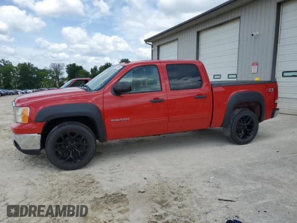 ✅ 2012 GMC Sierra 1500 SLE • VIN: 3GTP2VE71CG168614 • Lot: 61145925. Listed on Copart with 205,046 mi. Free auction sales archive from the USA and detailed vehicle history report at DreamBid. Image 1.