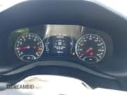 ✅ 2019 Jeep Renegade Latitude • VIN: ZACNJABB7KPJ78649 • Lot: 43045205. Wystawiony na IAAI z przebiegiem 89 519 mil. Bezpłatny archiwum sprzedaży aukcyjnych z USA i szczegółowy raport historii pojazdu na DreamBid. Zdjęcie 7.