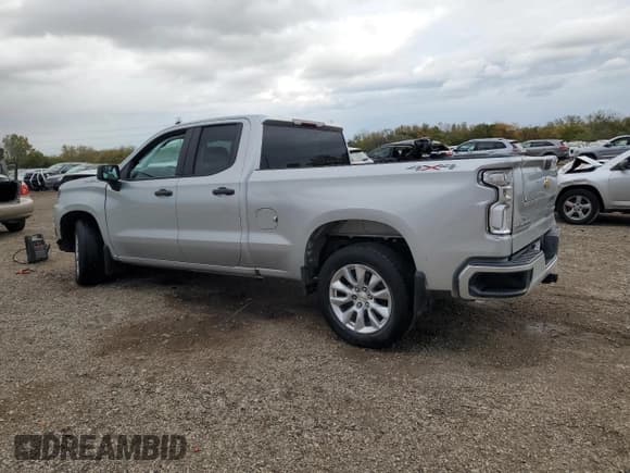 ✅ 2022 Chevrolet Silverado 1500 Custom • VIN: 1GCRYBEK2NZ198783 • Лот: 89545005. Опубликован ранее на Copart с пробегом 60 829 миль. Бесплатный доступ к архиву аукционных продаж из США и подробный отчёт об истории автомобиля на DreamBid. Изображение 2.