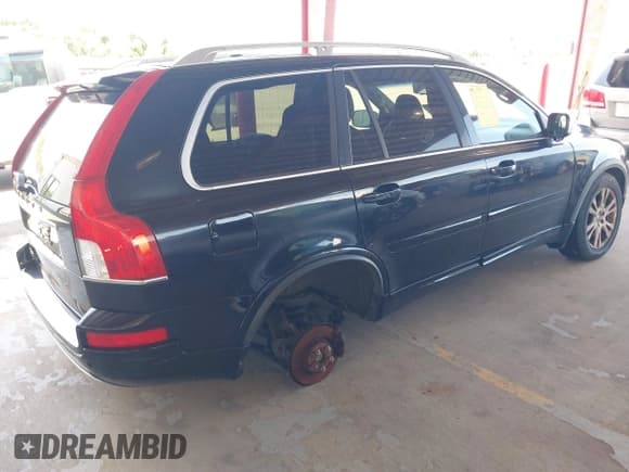 ✅ 2013 Volvo XC90 Premier Plus • VIN: YV4952CYXD1636976 • Lot: 42850289. Listed on IAAI with 173,725 mi. Free auction sales archive from the USA and detailed vehicle history report at DreamBid. Image 4.