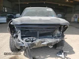 ✅ 2019 Chevrolet Silverado 1500 LT • VIN: 2GCVKPEC5K1177694 • Lot: 68101124. Wystawiony na Copart z przebiegiem 52 372 mil. Bezpłatny archiwum sprzedaży aukcyjnych z USA i szczegółowy raport historii pojazdu na DreamBid. Zdjęcie 5.