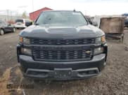✅ 2021 Chevrolet Silverado 1500 Custom • VIN: 3GCPYBEK1MG411552 • Lot: 79012514. Wystawiony na Copart z przebiegiem 85 944 mil. Bezpłatny archiwum sprzedaży aukcyjnych z USA i szczegółowy raport historii pojazdu na DreamBid. Zdjęcie 5.