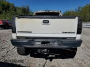 ✅ 2004 Chevrolet Silverado 2500HD LS • VIN: 1GCHK23254F252982 • Lot: 86218595. Wystawiony na Copart z przebiegiem Nie podano. Bezpłatny archiwum sprzedaży aukcyjnych z USA i szczegółowy raport historii pojazdu na DreamBid. Zdjęcie 6.