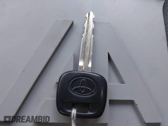 ✅ 2013 Toyota Tacoma • VIN: 5TFNX4CN5DX020824 • Lot: 42377895. Wystawiony na IAAI z przebiegiem 180 435 mil. Bezpłatny archiwum sprzedaży aukcyjnych z USA i szczegółowy raport historii pojazdu na DreamBid. Zdjęcie 11.