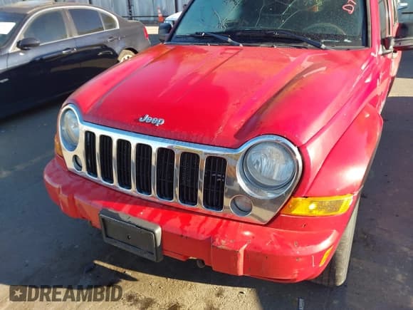 ✅ 2005 Jeep Liberty Limited • VIN: 1J4GL58K05W504801 • Lot: 40783976. Listed on IAAI with 256,903 mi. Free auction sales archive from the USA and detailed vehicle history report at DreamBid. Image 6.