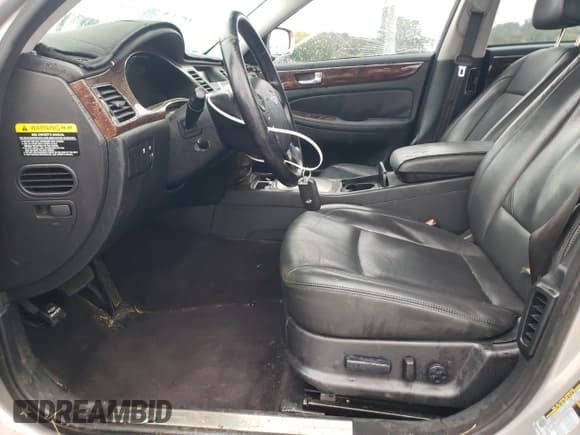 ✅ 2010 Hyundai Genesis • VIN: KMHGC4DE0AU095457 • Lot: 89697535. Wystawiony na Copart z przebiegiem 160 918 mil. Bezpłatny archiwum sprzedaży aukcyjnych z USA i szczegółowy raport historii pojazdu na DreamBid. Zdjęcie 7.