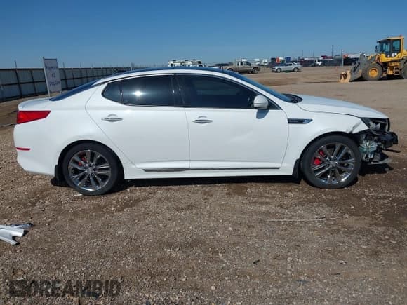 ✅ 2015 Kia Optima SXL Turbo • VIN: 5XXGR4A69FG477323 • Lot: 41971622. Wystawiony na IAAI z przebiegiem 120 896 mil. Bezpłatny archiwum sprzedaży aukcyjnych z USA i szczegółowy raport historii pojazdu na DreamBid. Zdjęcie 14.