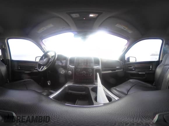 2017 Ram 1500 Laramie z VIN 1C6RR6NT7HS714590, wystawiony jako IAAI lot #43065197 z przebiegiem 122 647 mil mil oraz . Historia ofert i sprzedaży dostępna na DreamBid. Obrazek 18.