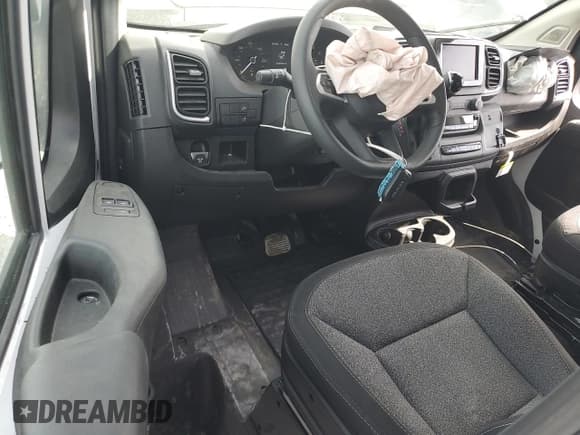 ✅ 2024 Ram ProMaster Cargo Tradesman • VIN: 3C6LRVDG1RE118481 • Lot: 69076845. Wystawiony na Copart z przebiegiem 3 234 mil. Bezpłatny archiwum sprzedaży aukcyjnych z USA i szczegółowy raport historii pojazdu na DreamBid. Zdjęcie 8.