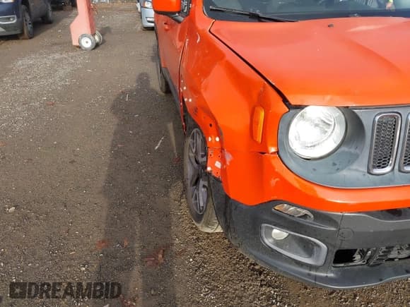 ✅ 2015 Jeep Renegade Latitude • VIN: ZACCJABT0FPB51172 • Lot: 43713763. Listed on IAAI with 94,403 mi. Free auction sales archive from the USA and detailed vehicle history report at DreamBid. Image 6.