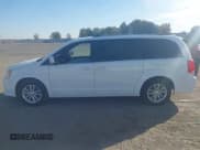 ✅ 2020 Dodge Grand Caravan SXT • VIN: 2C4RDGCG6LR153912 • Лот: 43641519. Опубликован ранее на IAAI с пробегом 204 586 миль. Бесплатный доступ к архиву аукционных продаж из США и подробный отчёт об истории автомобиля на DreamBid. Изображение 14.