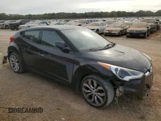 ✅ 2014 Hyundai Veloster • VIN: KMHTC6AD2EU208806 • Lot: 71159544. Wystawiony na Copart z przebiegiem 154 204 mil. Bezpłatny archiwum sprzedaży aukcyjnych z USA i szczegółowy raport historii pojazdu na DreamBid. Zdjęcie 4.