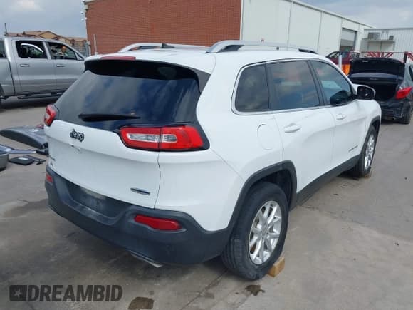 ✅ 2015 Jeep Cherokee Latitude • VIN: 1C4PJMCS4FW627077 • Lot: 43551085. Wystawiony na IAAI z przebiegiem 135 238 mil. Bezpłatny archiwum sprzedaży aukcyjnych z USA i szczegółowy raport historii pojazdu na DreamBid. Zdjęcie 4.