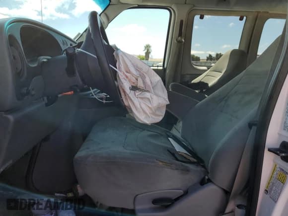 ✅ 2008 Ford Econoline Passenger XL • VIN: 1FBSS31L88DB06640 • Лот: 65652415. Опубликован ранее на Copart с пробегом 176 582 миль. Бесплатный доступ к архиву аукционных продаж из США и подробный отчёт об истории автомобиля на DreamBid. Изображение 7.