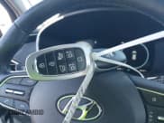 ✅ 2023 Hyundai Santa Fe Limited • VIN: 5NMS5DA17PH000984 • Lot: 43314417. Wystawiony na IAAI z przebiegiem 30 131 mil. Bezpłatny archiwum sprzedaży aukcyjnych z USA i szczegółowy raport historii pojazdu na DreamBid. Zdjęcie 11.