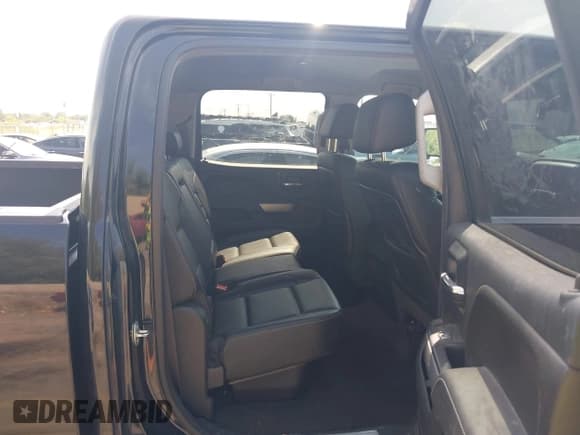 ✅ 2015 Chevrolet Silverado 3500HD • VIN: 1GC1K0EG5FF512945 • Lot: 43138447. Listed on IAAI with 91,028 mi. Free auction sales archive from the USA and detailed vehicle history report at DreamBid. Image 8.