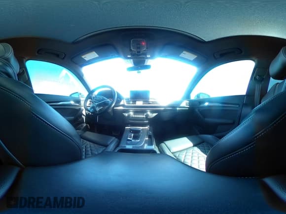 ✅ 2020 Audi SQ5 Prestige • VIN: WA1C4AFY6L2020342 • Lot: 41798088. Wystawiony na IAAI z przebiegiem 27 937 mil. Bezpłatny archiwum sprzedaży aukcyjnych z USA i szczegółowy raport historii pojazdu na DreamBid. Zdjęcie 18.