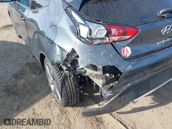 ✅ 2019 Hyundai Veloster 2.0 • VIN: KMHTG6AF2KU012902 • Lot: 43233933. Listed on IAAI with 58,647 mi. Free auction sales archive from the USA and detailed vehicle history report at DreamBid. Image 6.