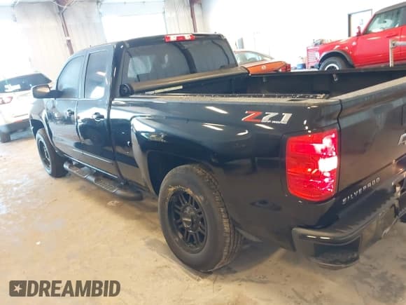 ✅ 2019 Chevrolet Silverado 1500 LT • VIN: 2GCVKPEC4K1201886 • Lot: 43135900. Wystawiony na IAAI z przebiegiem 94 810 mil. Bezpłatny archiwum sprzedaży aukcyjnych z USA i szczegółowy raport historii pojazdu na DreamBid. Zdjęcie 3.