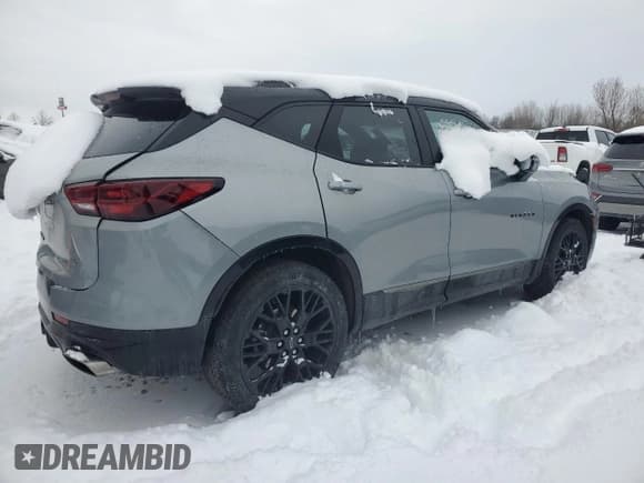 ✅ 2023 Chevrolet Blazer RS • VIN: 3GNKBKRS2PS195712 • Lot: 88147895. Wystawiony na Copart z przebiegiem 24 268 mil. Bezpłatny archiwum sprzedaży aukcyjnych z USA i szczegółowy raport historii pojazdu na DreamBid. Zdjęcie 3.