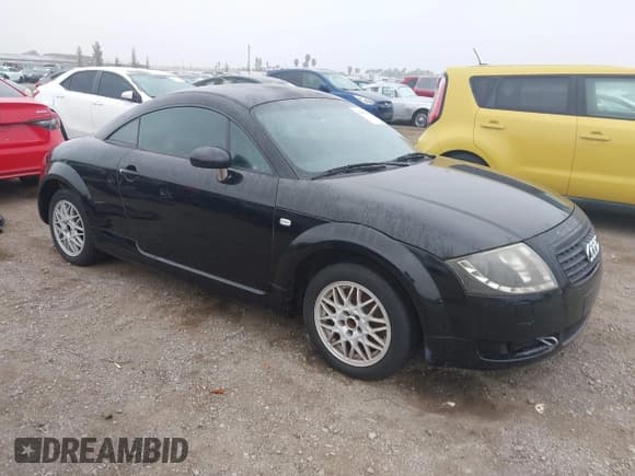 ✅ 2001 Audi TT • VIN: TRUWT28NX11039550 • Lot: 43606462. Wystawiony na IAAI z przebiegiem Nie podano. Bezpłatny archiwum sprzedaży aukcyjnych z USA i szczegółowy raport historii pojazdu na DreamBid. Zdjęcie 1.