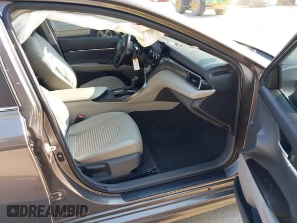 2021 Toyota Camry SE with VIN 4T1G11BK6MU029724, listed as a IAAI auction lot 42686894 with 92,496 mi miles and . Bid and sale history available at DreamBid. Image 5.