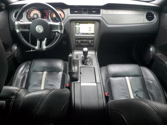 ✅ 2010 Ford Mustang GT • VIN: 1ZVBP8CH1A5177095 • Lot: 91042635. Wystawiony na Copart z przebiegiem 140 625 mil. Bezpłatny archiwum sprzedaży aukcyjnych z USA i szczegółowy raport historii pojazdu na DreamBid. Zdjęcie 8.