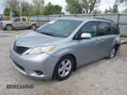 ✅ 2013 Toyota Sienna LE AAS • VIN: 5TDKK3DC5DS348078 • Lot: 43319089. Listed on IAAI with 133,827 mi. Free auction sales archive from the USA and detailed vehicle history report at DreamBid. Image 18.