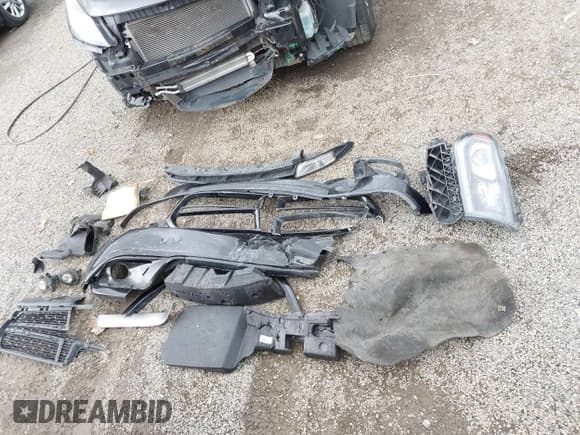 ✅ 2019 Dodge Durango SXT Plus • VIN: 1C4RDJAG6KC848205 • Lot: 43514645. Wystawiony na IAAI z przebiegiem 125 497 mil. Bezpłatny archiwum sprzedaży aukcyjnych z USA i szczegółowy raport historii pojazdu na DreamBid. Zdjęcie 12.