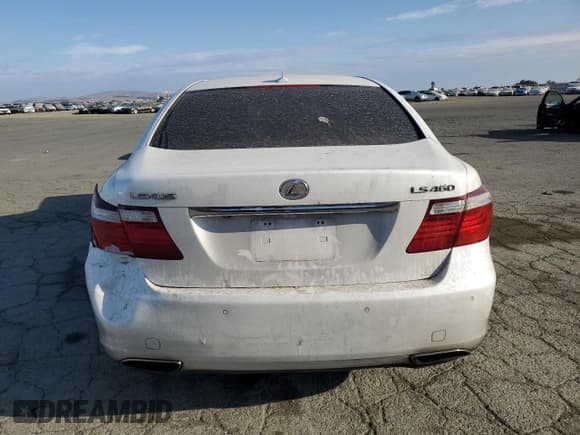 ✅ 2008 Lexus LS 460 • VIN: JTHBL46F385079261 • Лот: 81640475. Опубликован ранее на Copart с пробегом 135 574 миль. Бесплатный доступ к архиву аукционных продаж из США и подробный отчёт об истории автомобиля на DreamBid. Изображение 6.