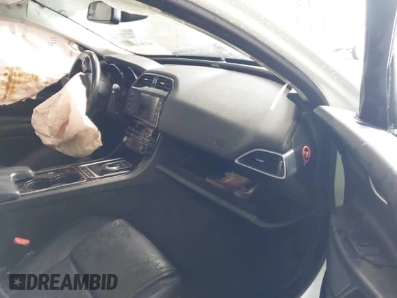 ✅ 2017 Jaguar XE 25t • VIN: SAJAR4BG1HA972547 • Lot: 41563298. Listed on IAAI with 63,265 mi. Free auction sales archive from the USA and detailed vehicle history report at DreamBid. Image 5.