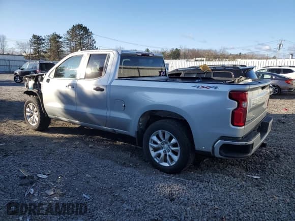 ✅ 2019 Chevrolet Silverado 1500 Custom • VIN: 1GCRYBEH2KZ266659 • Lot: 50684955. Wystawiony na Copart z przebiegiem 110 595 mil. Bezpłatny archiwum sprzedaży aukcyjnych z USA i szczegółowy raport historii pojazdu na DreamBid. Zdjęcie 2.