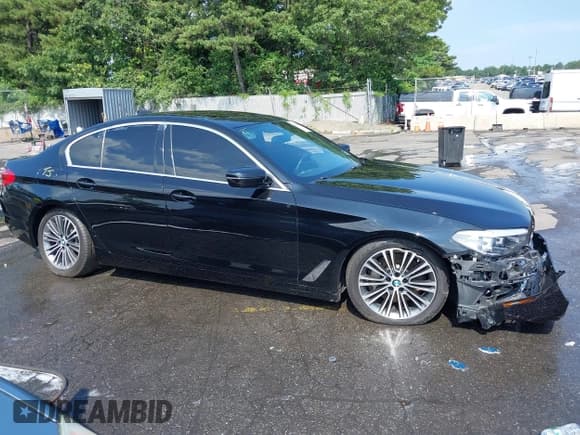 ✅ 2019 BMW 5 Series 530i xDrive • VIN: WBAJA7C51KWC77807 • Lot: 42695407. Listed on IAAI with 74,747 mi. Free auction sales archive from the USA and detailed vehicle history report at DreamBid. Image 14.