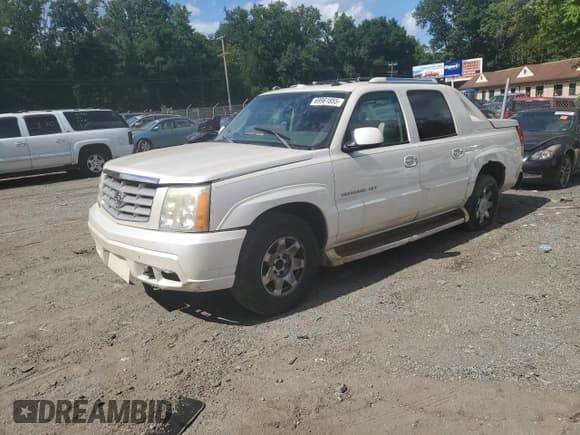 ✅ 2005 Cadillac Escalade EXT • VIN: 3GYEK62N15G205822 • Lot: 69961855. Listed on Copart with 190,927 mi. Free auction sales archive from the USA and detailed vehicle history report at DreamBid. Image 1.