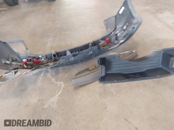 ✅ 2016 Audi Q5 Premium • VIN: WA1C2AFP5GA136706 • Лот: 42496023. Опубликован ранее на IAAI с пробегом 106 373 миль. Бесплатный доступ к архиву аукционных продаж из США и подробный отчёт об истории автомобиля на DreamBid. Изображение 12.