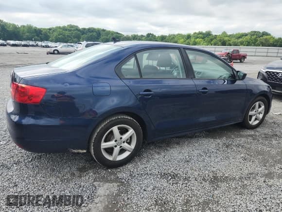 ✅ 2014 Volkswagen Jetta TDI w/Premium/Nav • VIN: 3VWLL7AJ8EM284760 • Lot: 56986005. Listed on Copart with 48,253 mi. Free auction sales archive from the USA and detailed vehicle history report at DreamBid. Image 3.