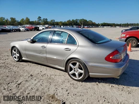 ✅ 2009 Mercedes-Benz E 350 Luxury • VIN: WDBUF56XX9B429163 • Лот: 90686385. Опубликован ранее на Copart с пробегом 159 411 миль. Бесплатный доступ к архиву аукционных продаж из США и подробный отчёт об истории автомобиля на DreamBid. Изображение 2.