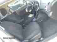 2020 Chevrolet Sonic LT z VIN 1G1JD6SB2L4103288, wystawiony jako IAAI lot #42551085 z przebiegiem 34 845 mil mil oraz . Historia ofert i sprzedaży dostępna na DreamBid. Obrazek 5.