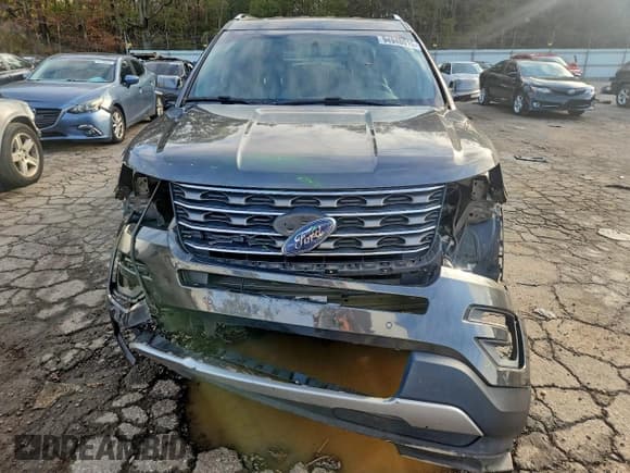 ✅ 2017 Ford Explorer Limited • VIN: 1FM5K8F81HGC35808 • Lot: 94948015. Wystawiony na Copart z przebiegiem 222 857 mil. Bezpłatny archiwum sprzedaży aukcyjnych z USA i szczegółowy raport historii pojazdu na DreamBid. Zdjęcie 5.