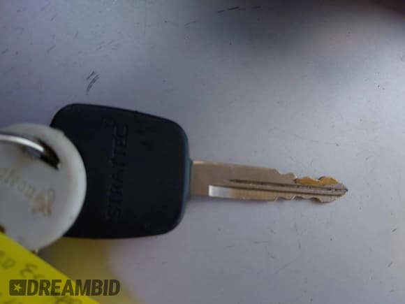 ✅ 2004 Ford Escape XLT • VIN: 1FMCU93104KB12362 • Lot: 42987333. Listed on IAAI with 200,220 mi. Free auction sales archive from the USA and detailed vehicle history report at DreamBid. Image 11.