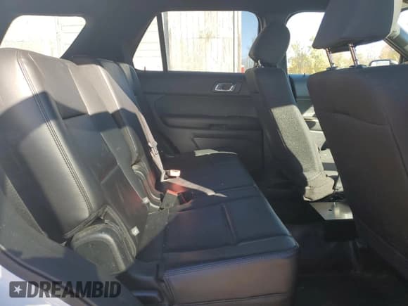 ✅ 2018 Ford Police Interceptor Utility • VIN: 1FM5K8AR4JGC74074 • Lot: 82762135. Wystawiony na Copart z przebiegiem 44 251 mil. Bezpłatny archiwum sprzedaży aukcyjnych z USA i szczegółowy raport historii pojazdu na DreamBid. Zdjęcie 11.