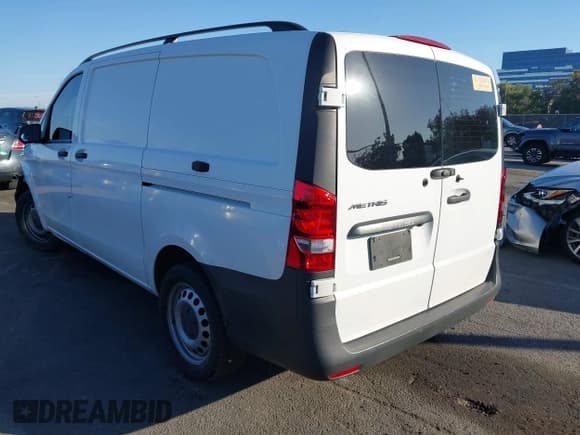✅ 2018 Mercedes-Benz Metris Cargo • VIN: WD3PG2EA4J3416795 • Лот: 43585977. Опубликован ранее на IAAI с пробегом 209 871 миль. Бесплатный доступ к архиву аукционных продаж из США и подробный отчёт об истории автомобиля на DreamBid. Изображение 3.