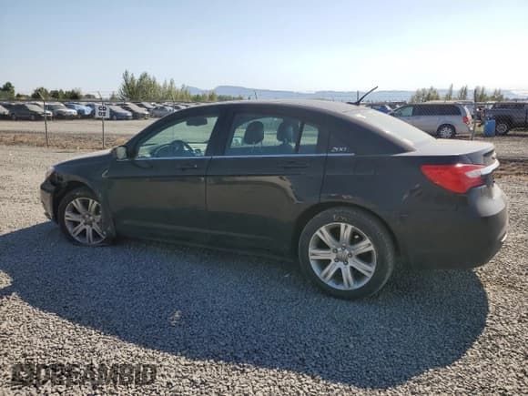 ✅ 2012 Chrysler 200 Touring • VIN: 1C3CCBBB9CN148979 • Lot: 64874595. Wystawiony na Copart z przebiegiem 112 893 mil. Bezpłatny archiwum sprzedaży aukcyjnych z USA i szczegółowy raport historii pojazdu na DreamBid. Zdjęcie 2.