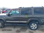 ✅ 2006 Jeep Commander Limited • VIN: 1J8HG58N86C141698 • Lot: 43474401. Wystawiony na IAAI z przebiegiem 204 238 mil. Bezpłatny archiwum sprzedaży aukcyjnych z USA i szczegółowy raport historii pojazdu na DreamBid. Zdjęcie 14.