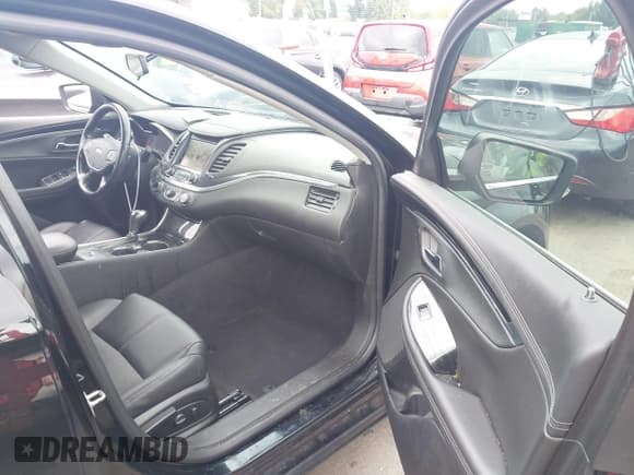 ✅ 2018 Chevrolet Impala LT • VIN: 2G1105S37J9142953 • Lot: 43318014. Wystawiony na IAAI z przebiegiem Nie podano. Bezpłatny archiwum sprzedaży aukcyjnych z USA i szczegółowy raport historii pojazdu na DreamBid. Zdjęcie 5.